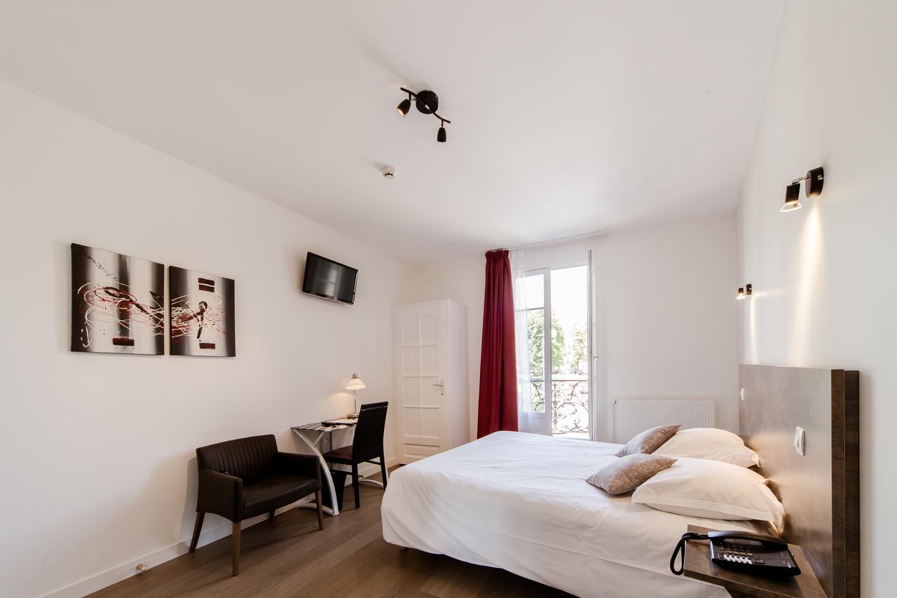 Logis Hotel - Le Petit Bellon Senlis  Luaran gambar