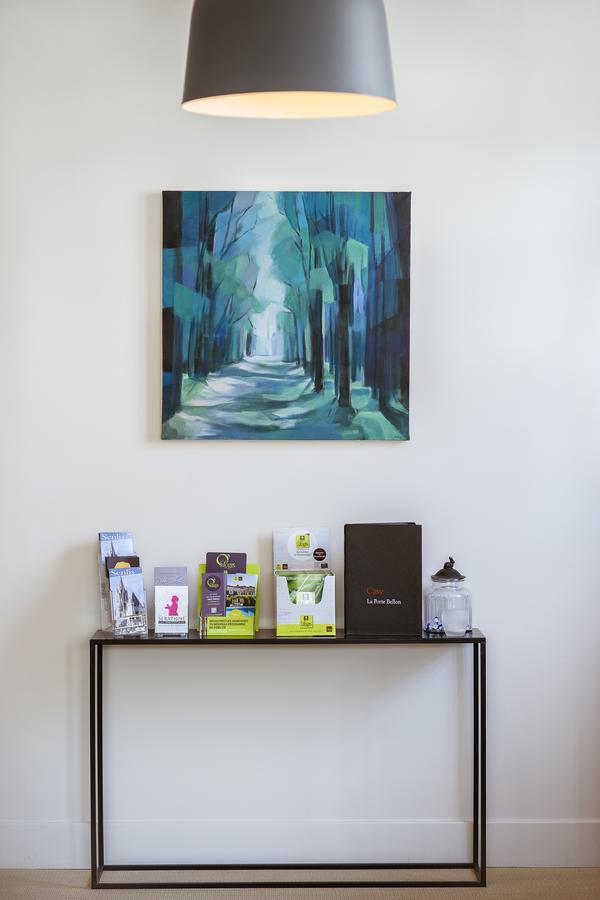 Logis Hotel - Le Petit Bellon Senlis  Luaran gambar