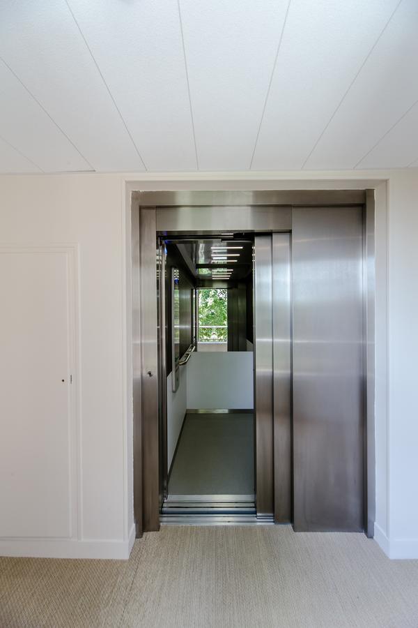 Logis Hotel - Le Petit Bellon Senlis  Luaran gambar