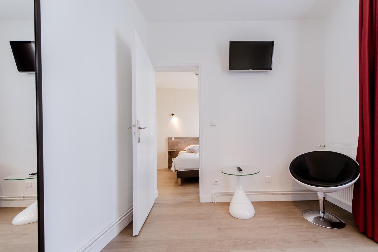 Logis Hotel - Le Petit Bellon Senlis  Luaran gambar