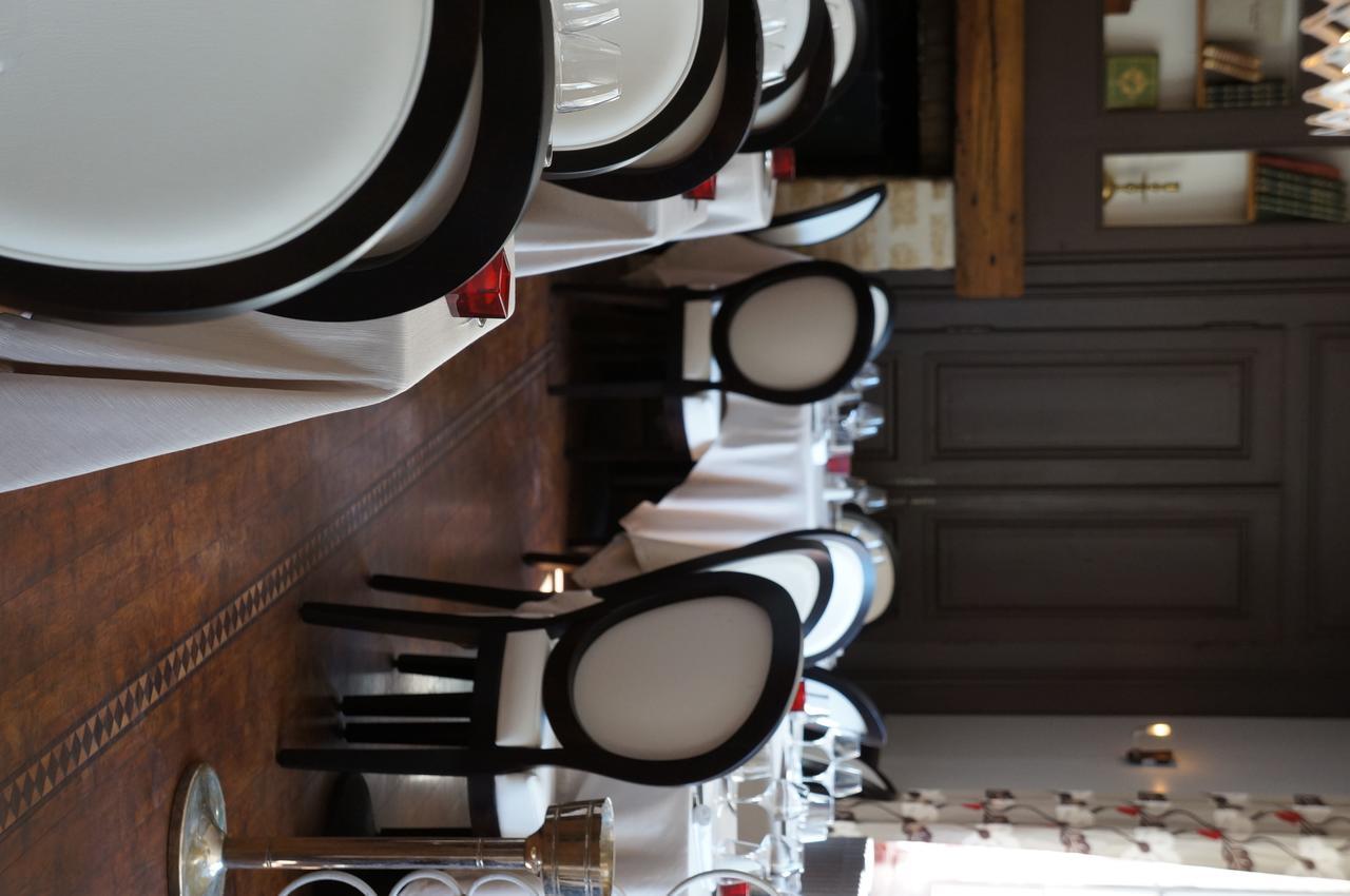 Logis Hotel - Le Petit Bellon Senlis  Luaran gambar